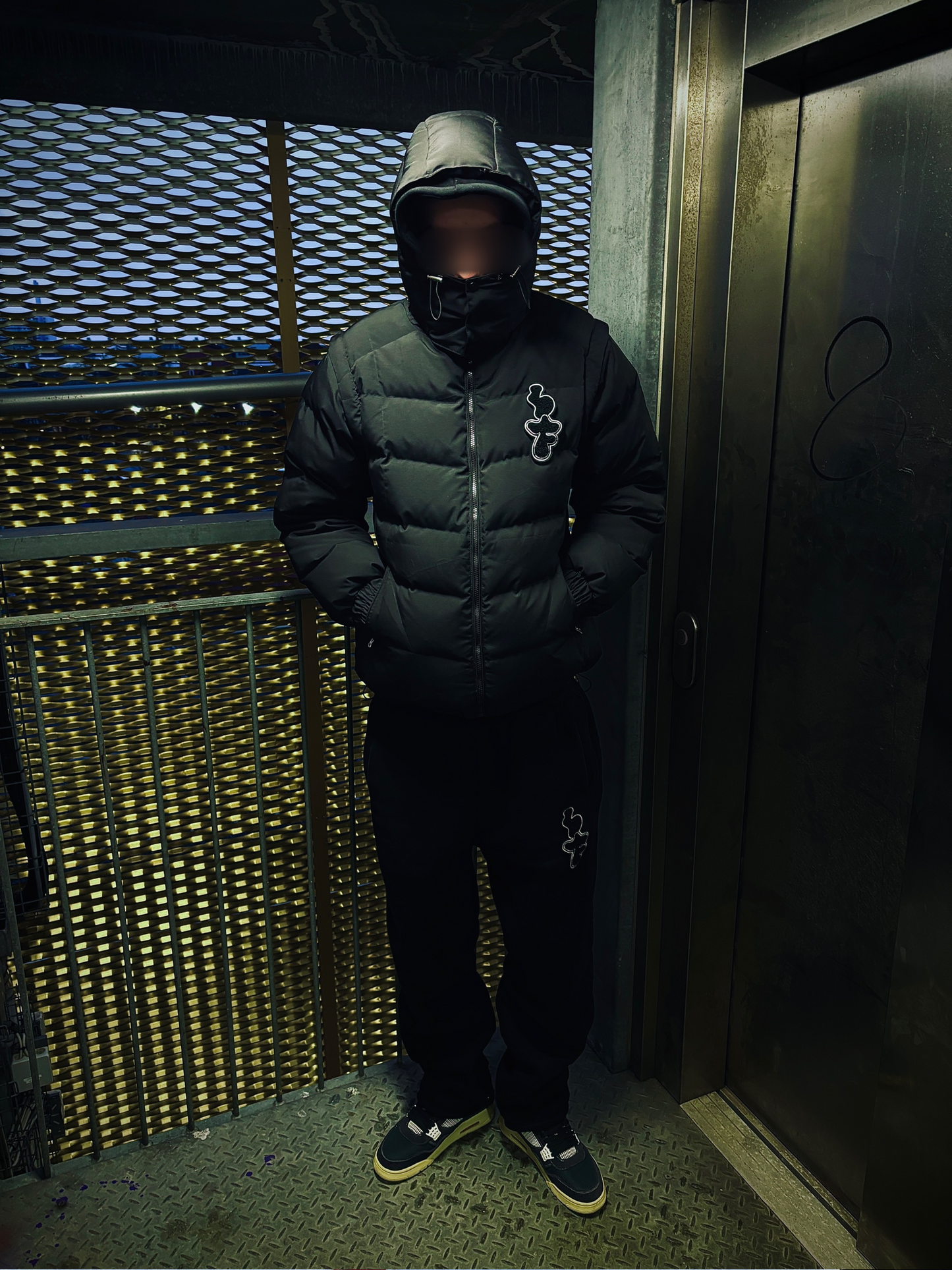 MATT BLACK V2 PUFFA