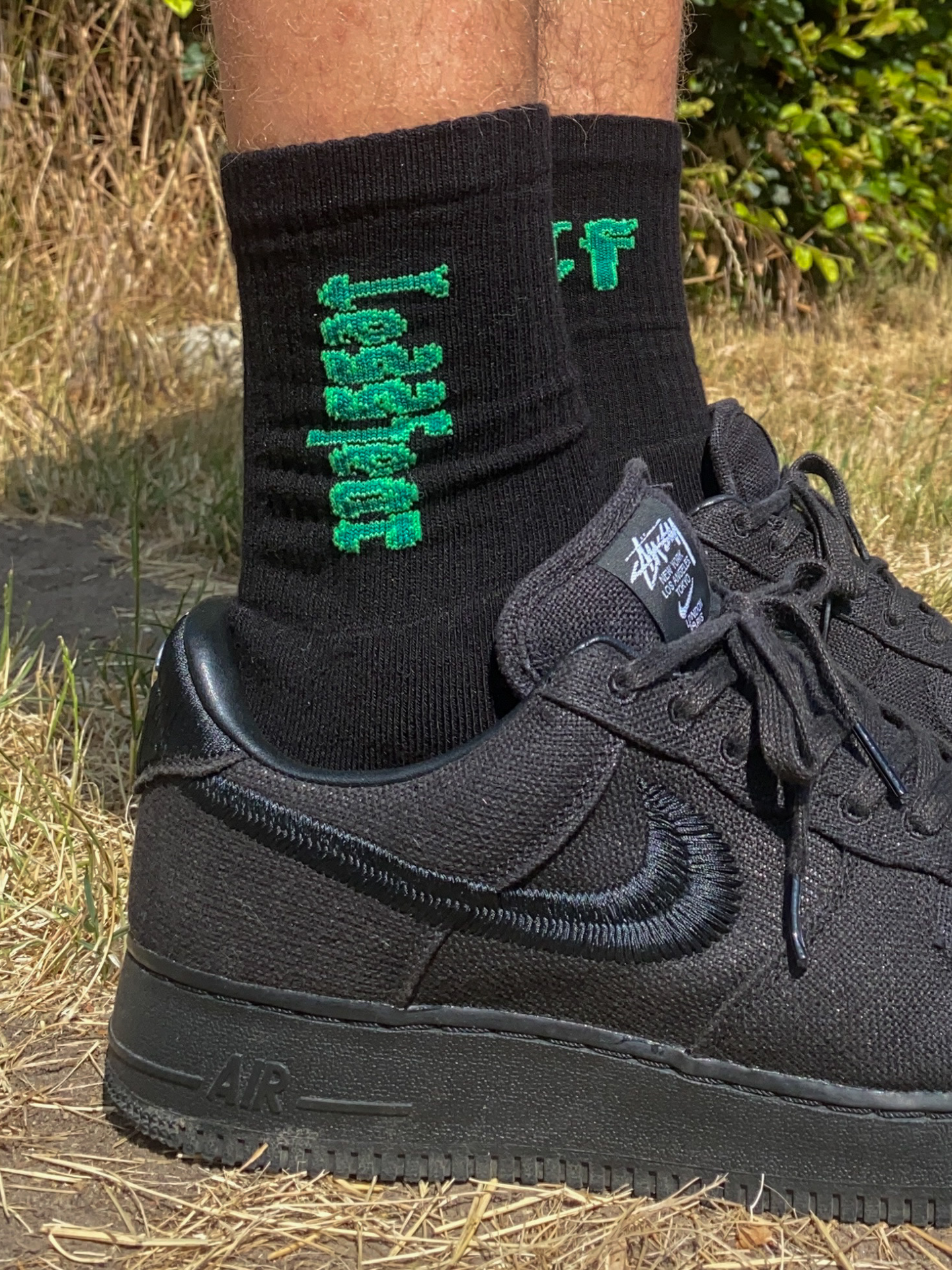 LF SOCKS "GREEN on BLACK"